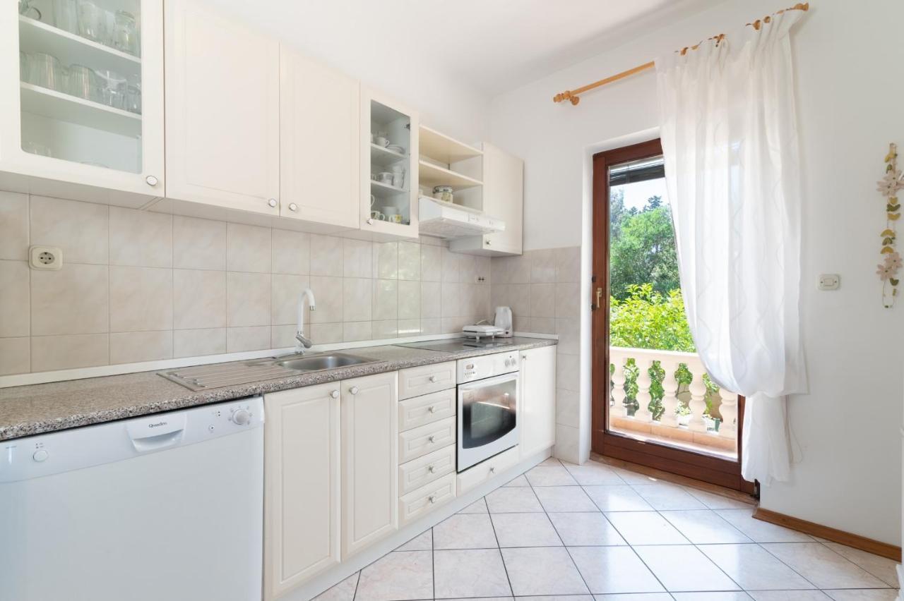 Apartments Rozelyn Ugljan Dış mekan fotoğraf