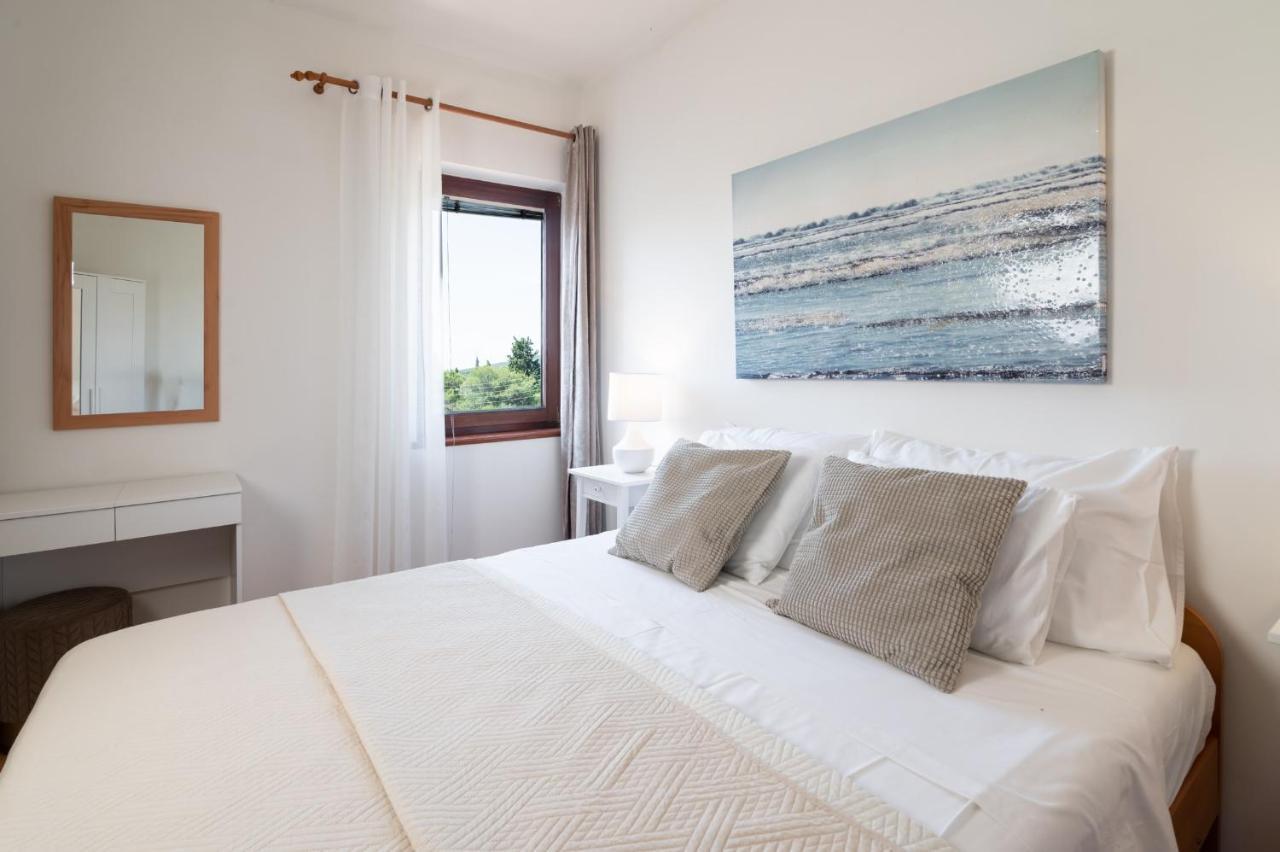 Apartments Rozelyn Ugljan Dış mekan fotoğraf