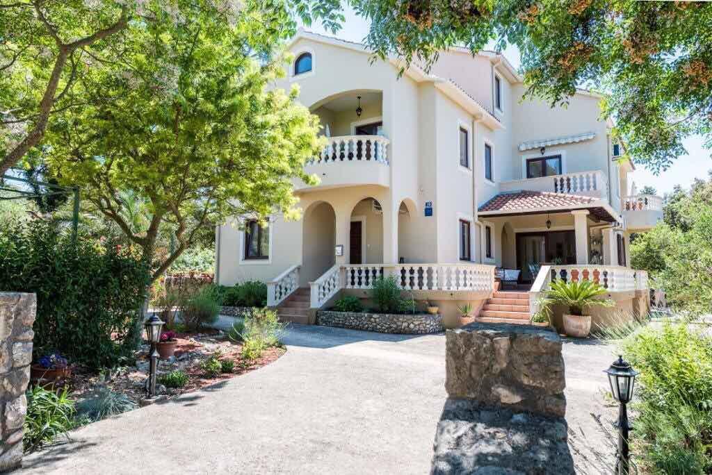 Apartments Rozelyn Ugljan Dış mekan fotoğraf