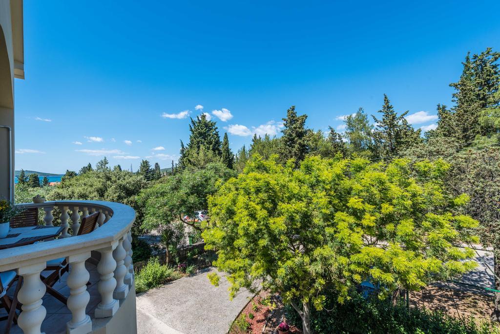 Apartments Rozelyn Ugljan Dış mekan fotoğraf
